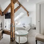 Nador Boutique- Location, By Bqa